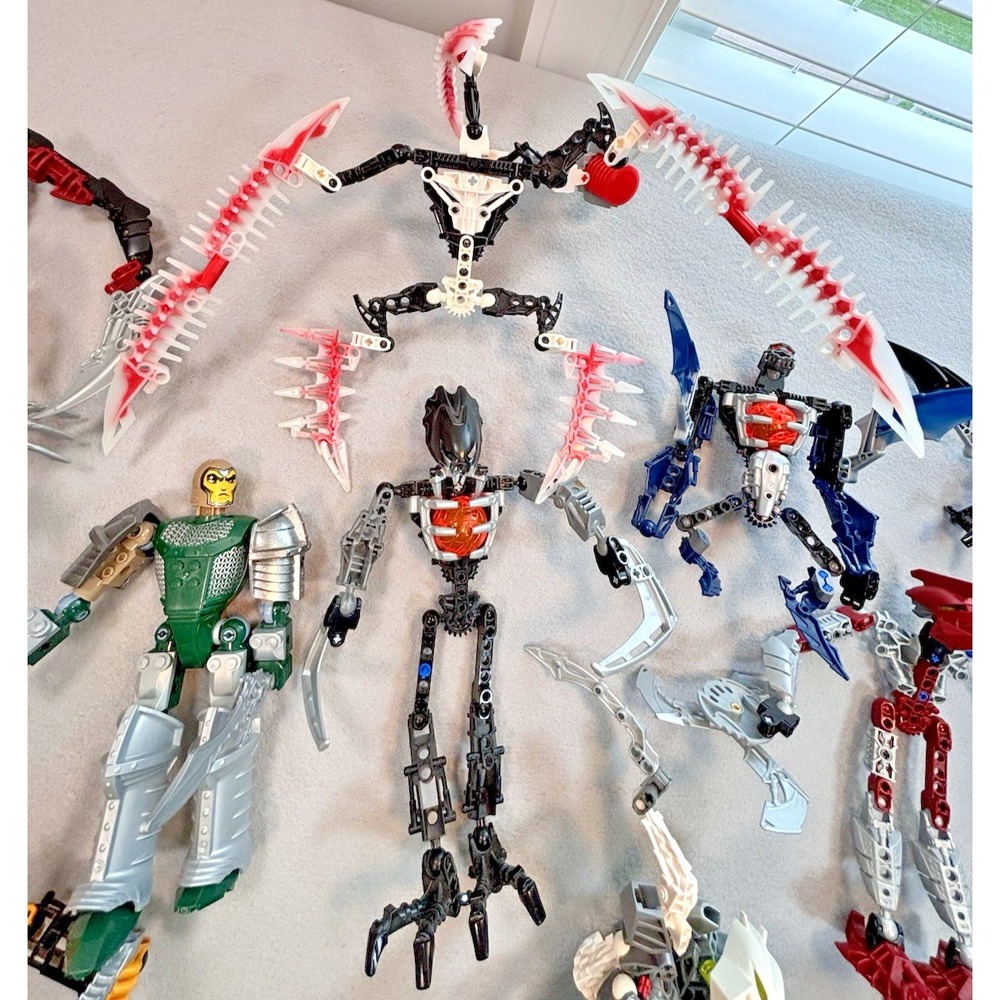 LEGO Bionicle Lot - 2000s Figures / Parts / Accessories - Used As-Is 13lbs - Picture 8 of 16
